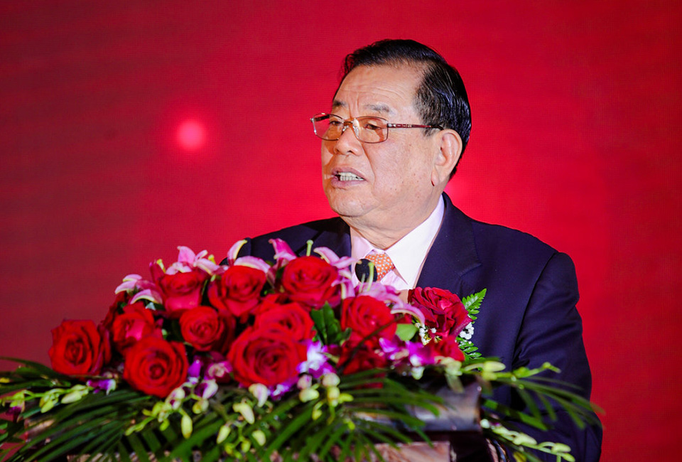德(dé)業人(ren)将用(yong)心堅守(shou)使命,<br>爲(wei)實現(xian)夢想不懼栉風沐雨、砥砺前(qian)行。
